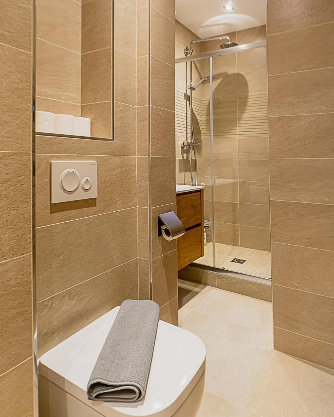 The Square, Paris-Asnieres, Private Apartment With Bedroom And Living Room Exterior photo